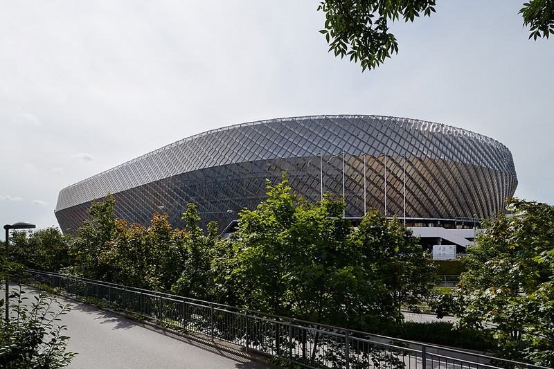 Стадион Tele2 Arena хорош и для футбола, и для хоккея