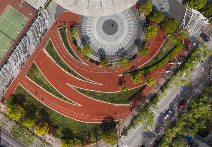Сквер для тренировок от Archi-Union Architects в Шанхае, Китай.