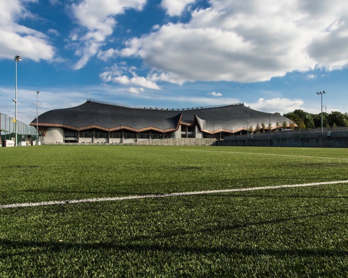 Арена Pancho от Tamás Dobrosi и студия Doparum Architects в Венгрии