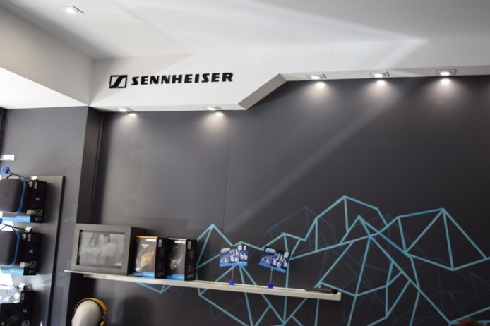 Фирменный showroom Sennheiser в Москве