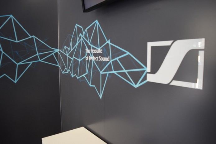 Фирменный showroom Sennheiser в Москве