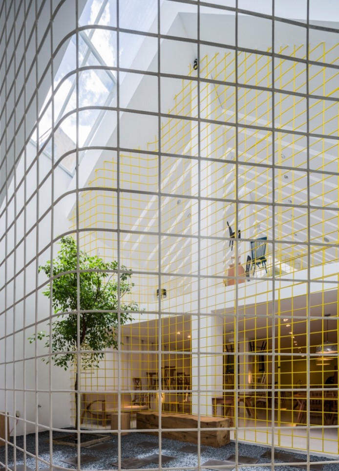 Двенадцать стульев по-вьетнамски от MW archstudio