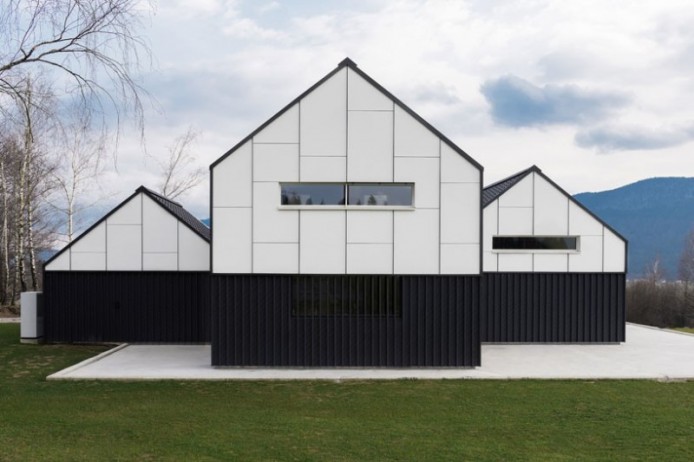 Монохром в сельской Словении от Sono Architects