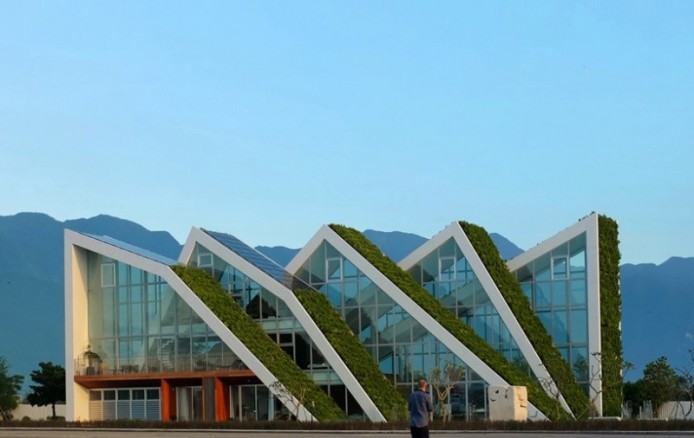 Первый дом жилого комплекса Hualien Residences от BIG