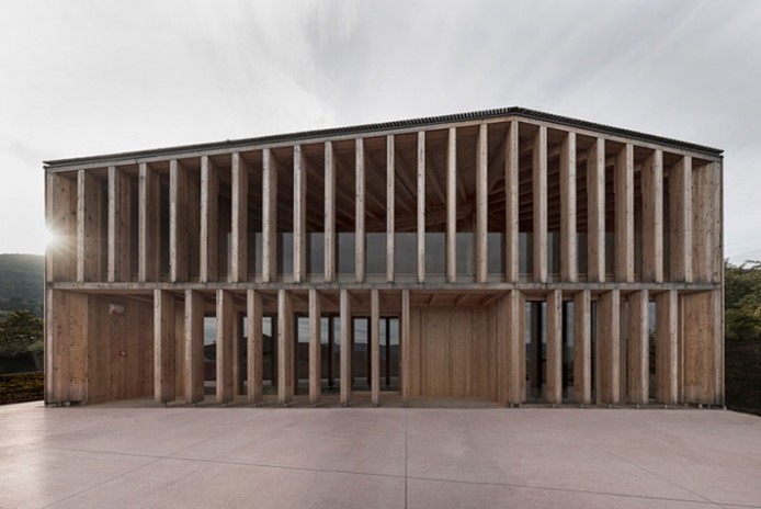 «Дом культуры» в итальянской деревне от Mirko Franzoso