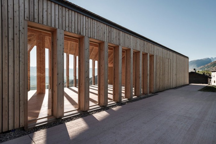 «Дом культуры» в итальянской деревне от Mirko Franzoso