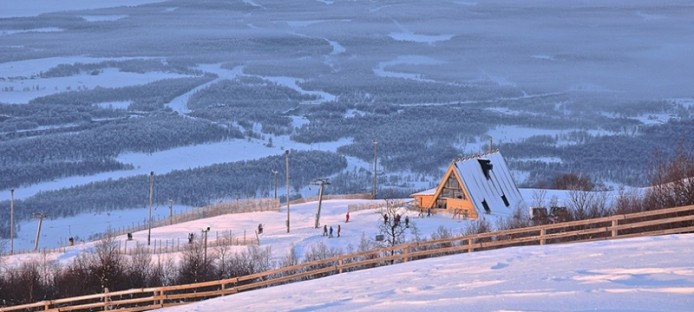 А-ресторан в горах от Murman Arkitekter