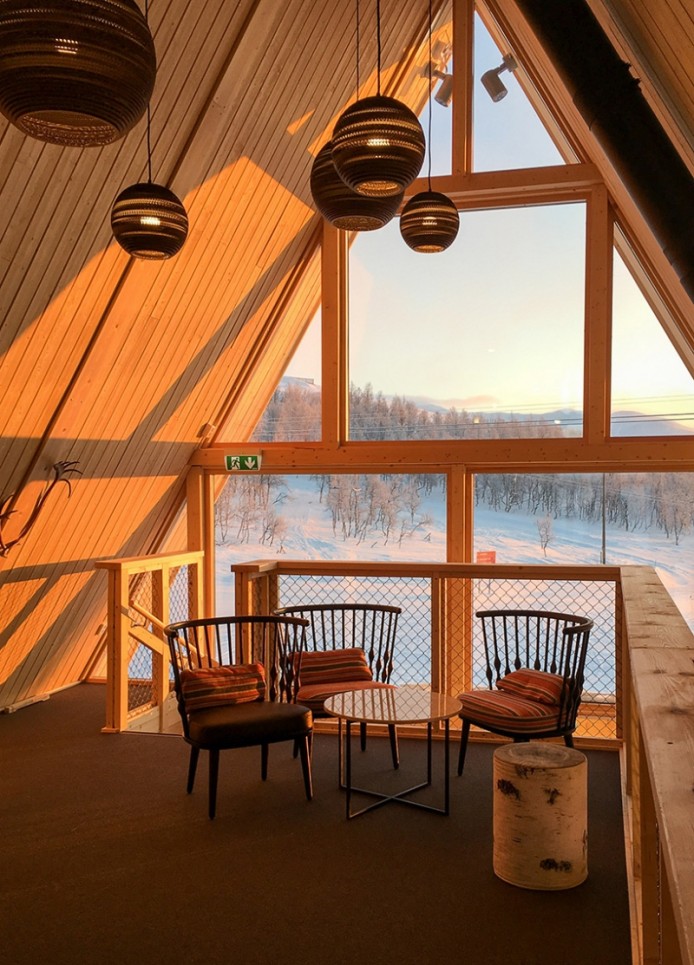 А-ресторан в горах от Murman Arkitekter