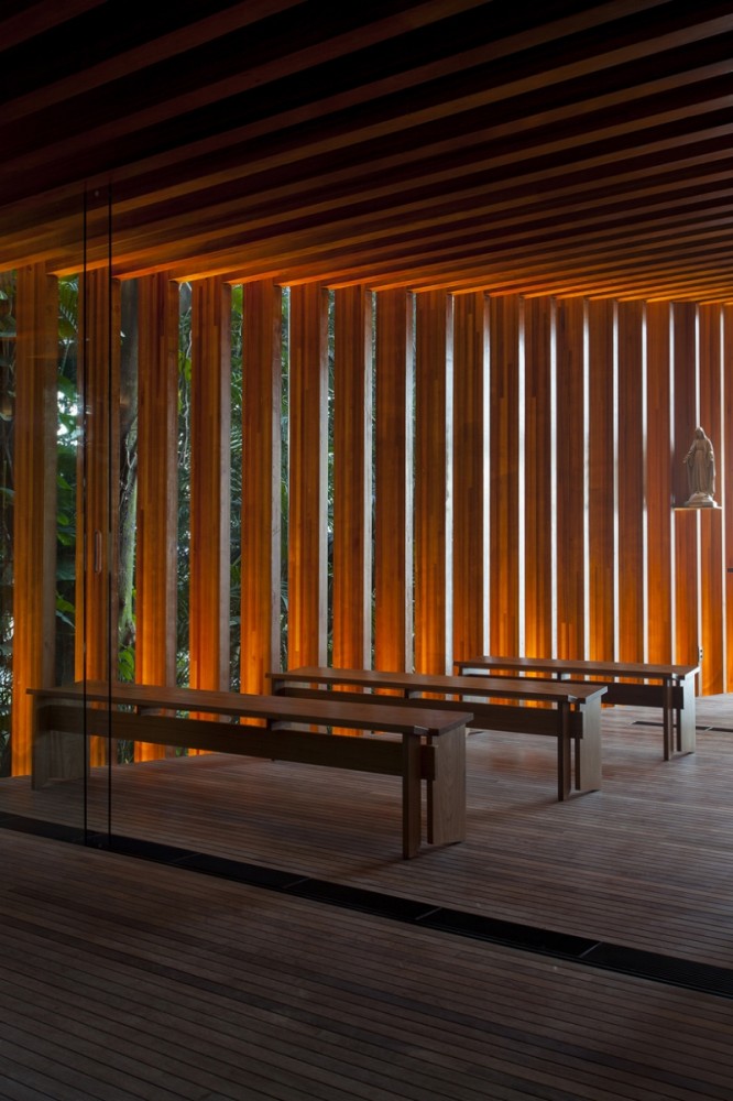 Часовня над океаном от Bernardes Arquitetura