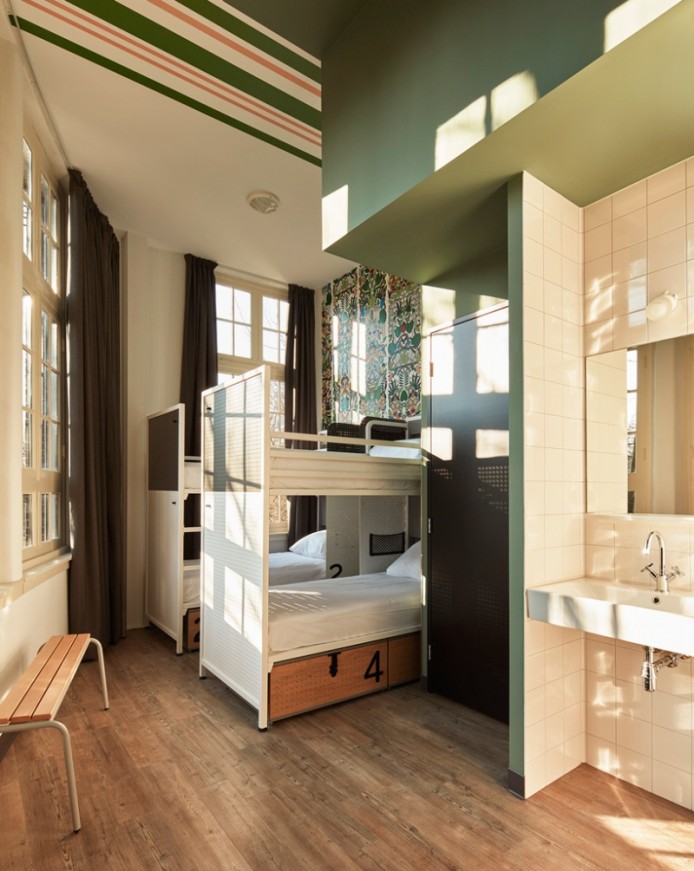 Веселенький хостел в бывшем музее от DesignAgency